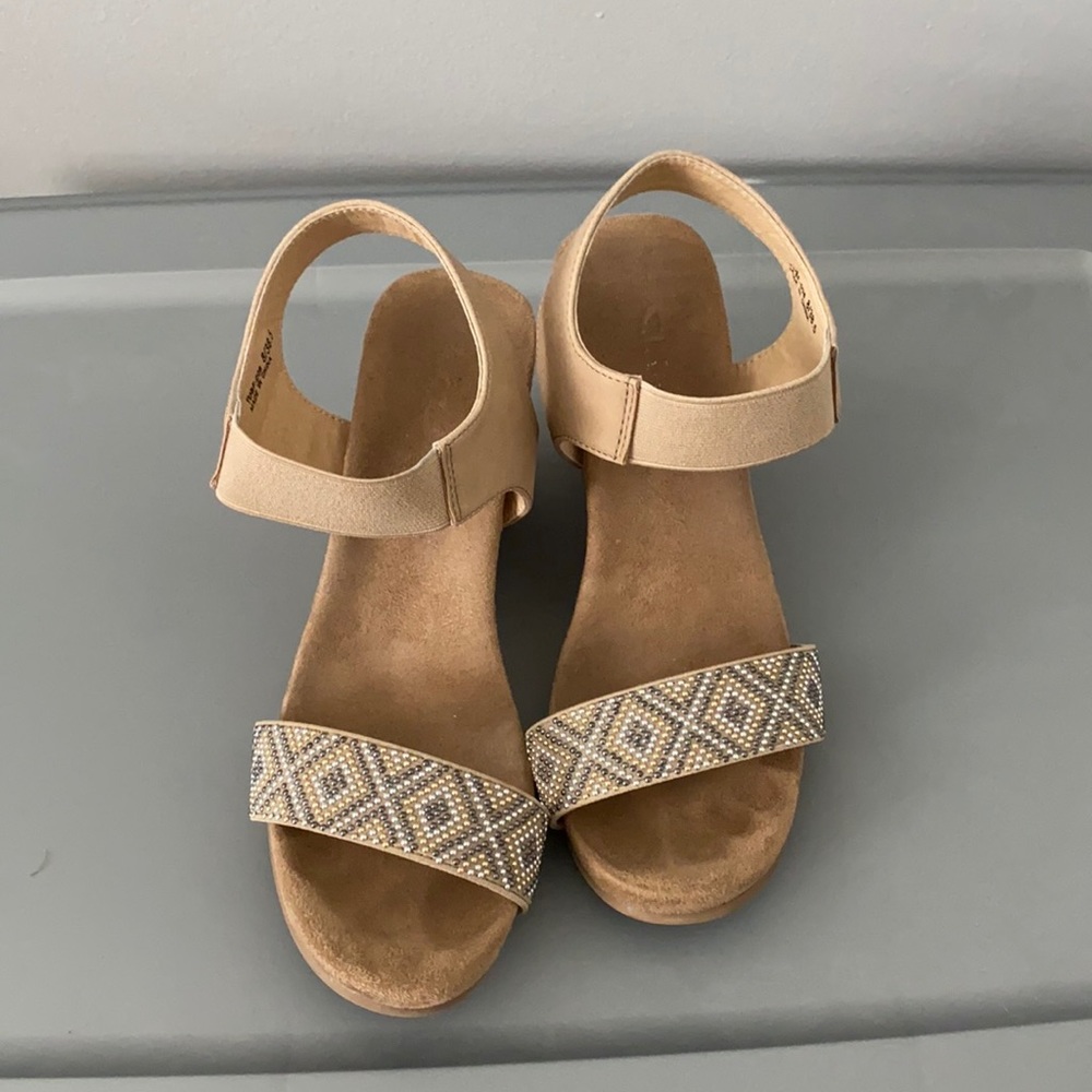 Tan Wedges
